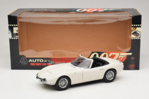 Toyota 2000 GT Cabriolet White James Bond Collection AUTOart 1:18 78731 Diecast — photo 8 of 8