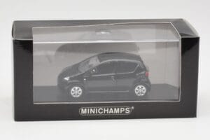 Toyota Aygo AB10 Black Minichamps 1:43 400166401 Diecast — photo 4 of 4
