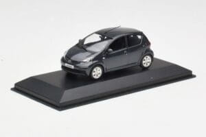 Toyota Aygo AB10 Grey Metallic Minichamps 1:43 AYGO001 Diecast — photo 2 of 4