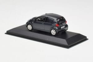 Toyota Aygo AB10 Grey Metallic Minichamps 1:43 AYGO001 Diecast — photo 3 of 4