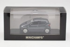 Toyota Aygo AB10 Grey Metallic Minichamps 1:43 AYGO001 Diecast — photo 4 of 4