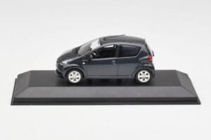 Toyota Aygo AB10 Grey Metallic Minichamps 1:43 AYGO001 Diecast