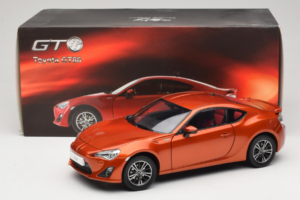 Toyota GT86 Red Century Dragon 1:18 CD01 Diecast — photo 8 of 8