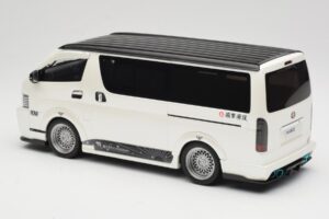 Toyota Hiace Super GL Pearl White Otto 1:18 OT1136 Resin — photo 5 of 6
