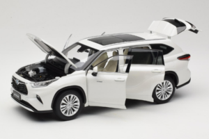 Toyota Highlander XU70 White OEM 1:18 26071-2011 Diecast — photo 2 of 8