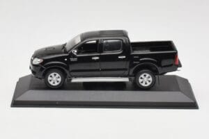 Toyota Hilux Black Minichamps 1:43 400166662 Diecast
