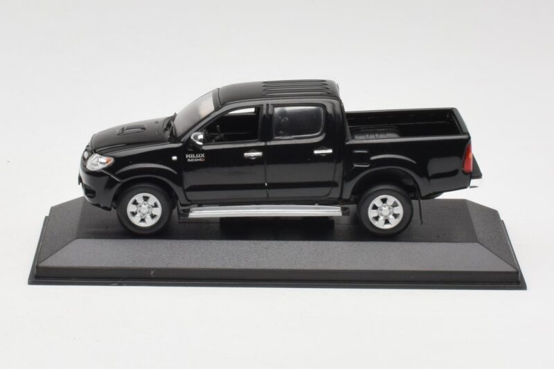 Toyota Hilux Black Minichamps 1:43 400166662 Diecast