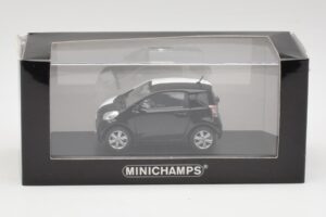 Toyota iQ Black & White Geneva Motor Show 2009 Minichamps 1:43 400166801 Diecast — photo 4 of 4