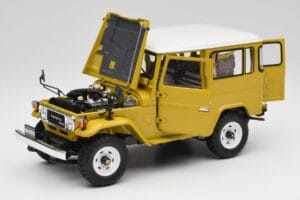 Toyota Land Cruiser FJ40 Mustard Yellow Kyosho 1:18 08971Y Diecast — photo 2 of 8