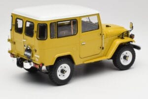 Toyota Land Cruiser FJ40 Mustard Yellow Kyosho 1:18 08971Y Diecast — photo 3 of 8
