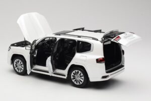 Toyota Land Cruiser J300 ZX White LCD 1:18 LCD18013-ZX-WH Diecast — photo 5 of 8