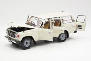 Toyota Land Cruiser J60 White Kyosho 1:18 08956W Diecast — photo 2 of 8