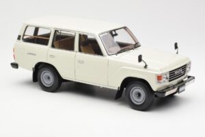 Toyota Land Cruiser J60 White Kyosho 1:18 08956W Diecast — photo 6 of 8