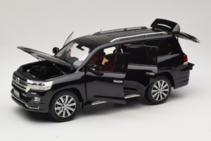 Toyota Land Cruiser LC200 Black Kengfai 1:18 KF024-13 Diecast — photo 2 of 8
