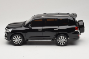 Toyota Land Cruiser LC200 Black Kengfai 1:18 KF024-13 Diecast — photo 4 of 8
