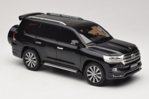 Toyota Land Cruiser LC200 Black Kengfai 1:18 KF024-13 Diecast — photo 6 of 8