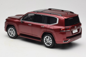 Toyota Land Cruiser LC300 ZX Red LCD 1:18 LCD18013-ZX-RE Diecast — photo 7 of 8