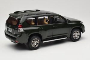 Toyota Land Cruiser Prado J150 Green Paudi Model 1:18 623132-GR Diecast — photo 3 of 8