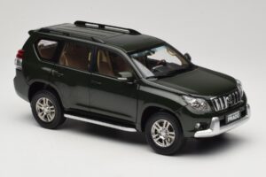 Toyota Land Cruiser Prado J150 Green Paudi Model 1:18 623132-GR Diecast — photo 6 of 8