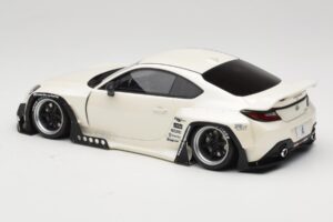 Toyota Pandem GR86 ZN8 Crystal White GT Spirit 1:18 GT498 Resin — photo 5 of 6