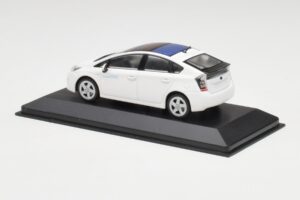 Toyota Prius XW30 Super White Minichamps 1:43 PRIUS001 Diecast — photo 3 of 4