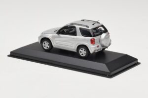 Toyota RAV4 XA20 Silver Light Interior Minichamps 1:43 31434205 Diecast — photo 3 of 4