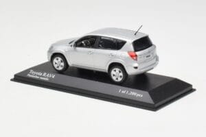 Toyota RAV4 XA30 Silver Minichamps 1:43 400166570 Diecast — photo 3 of 4