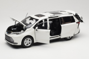 Toyota Sienna XL30 White OEM 1:18 TOYOTA013 Diecast — photo 2 of 8
