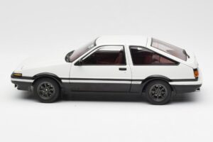 Toyota Sprinter Trueno AE86 New Initial D Movie Legend 1 AUTOart 1:18 78798 Diecast — photo 4 of 8