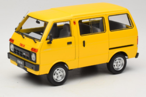 Toyota TJ110 Tianjin Huali Yellow OEM 1:18 TOYOTA014 Diecast