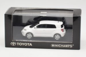 Toyota Urban Cruiser White Minichamps 1:43 400166960 Diecast — photo 2 of 3