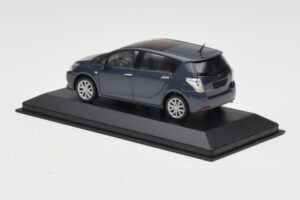 Toyota Verso Grey Metallic Minichamps 1:43 TOYOTA011 Diecast — photo 3 of 4