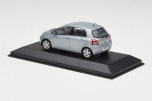 Toyota Yaris Mk2 Glacier Blue Minichamps 1:43 TOYOTA001 Diecast — photo 3 of 4