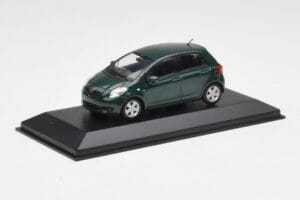 Toyota Yaris XP10 Oxford Green Minichamps 1:43 400166501 Diecast — photo 2 of 4
