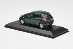 Toyota Yaris XP10 Oxford Green Minichamps 1:43 400166501 Diecast — photo 3 of 4
