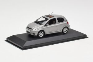Toyota Yaris XP10 TS Grey Minichamps 1:43 TOYOTA007 Diecast — photo 3 of 3