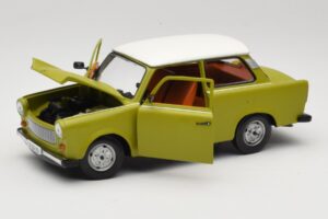 Trabant 601 Green Sun Star 1:18 4289 Diecast — photo 2 of 8