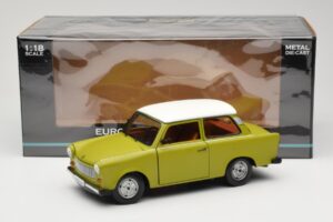 Trabant 601 Green Sun Star 1:18 4289 Diecast — photo 8 of 8