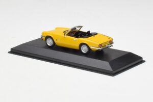 Triumph Spitfire 1500 Yellow Minichamps 1:43 400132531 Diecast — photo 3 of 4