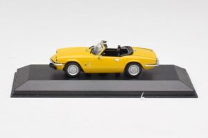 Triumph Spitfire 1500 Yellow Minichamps 1:43 400132531 Diecast