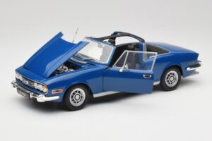 Triumph Stag Mk1 Sapphire Blue Revell 1:18 8815 Diecast — photo 2 of 8