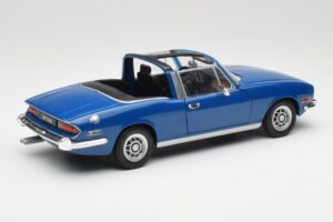 Triumph Stag Mk1 Sapphire Blue Revell 1:18 8815 Diecast — photo 3 of 8
