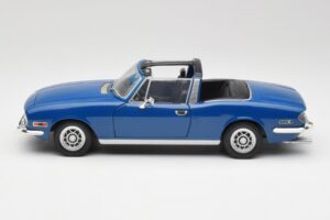 Triumph Stag Mk1 Sapphire Blue Revell 1:18 8815 Diecast — photo 4 of 8