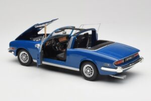 Triumph Stag Mk1 Sapphire Blue Revell 1:18 8815 Diecast — photo 5 of 8