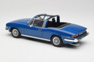 Triumph Stag Mk1 Sapphire Blue Revell 1:18 8815 Diecast — photo 7 of 8