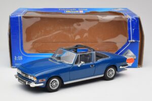Triumph Stag Mk1 Sapphire Blue Revell 1:18 8815 Diecast — photo 8 of 8