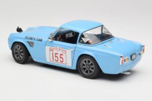 Triumph TR4 Rally Car Revell 1:18 8773 Diecast — photo 7 of 8