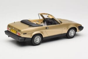 Triumph TR7 DHC Gold BoS Models 1:18 BOS221 Resin — photo 2 of 6