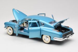 Tucker Torpedo Blue Road Signature 1:18 92268 Diecast — photo 5 of 8