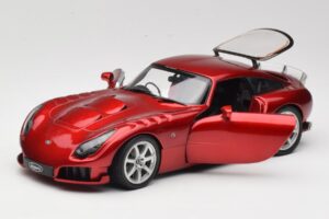 TVR Sagaris Red Revell 1:18 08816 Diecast — photo 2 of 8